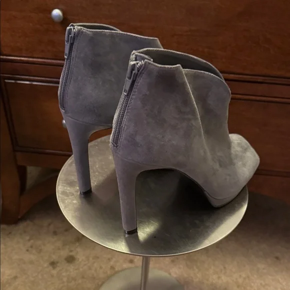 NWOT NINE WEST Women's Peep-Toe Ankle Boots - Picture 5 of 13